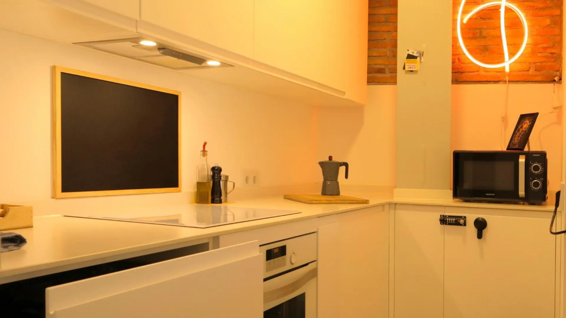 Apartment With Two Suites In The Center Of Málaga